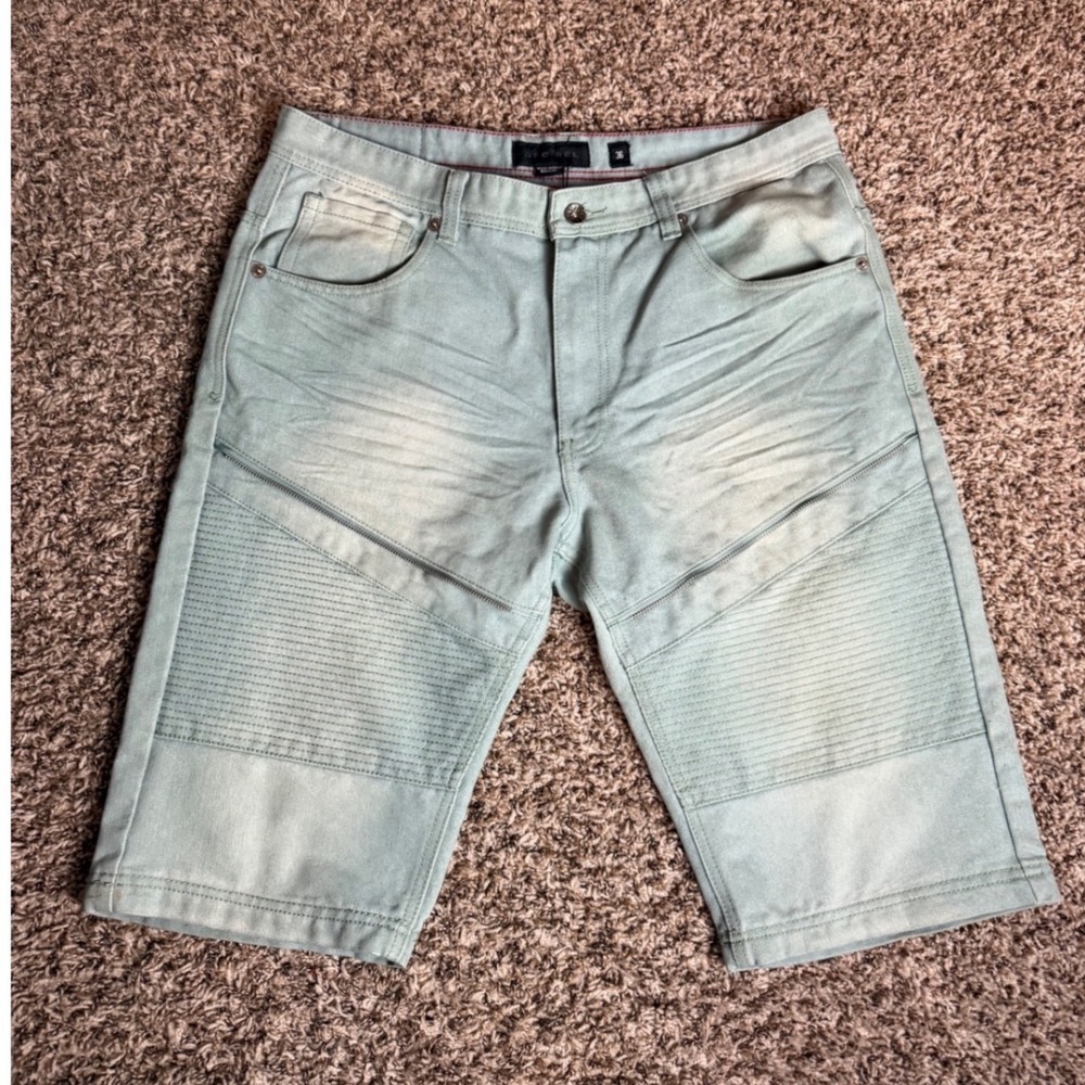Decibel Mens Biker Moto Denim Shorts Light Wash Green Tint Size 36 Ribbed Zip